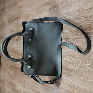Guess Los Angeles Shoulder or Handbag Travel Carry On Vacation Luxury Fancy